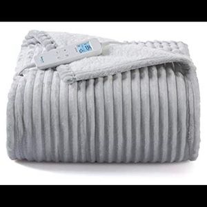 Bedsure get cozy heated blanket New in box